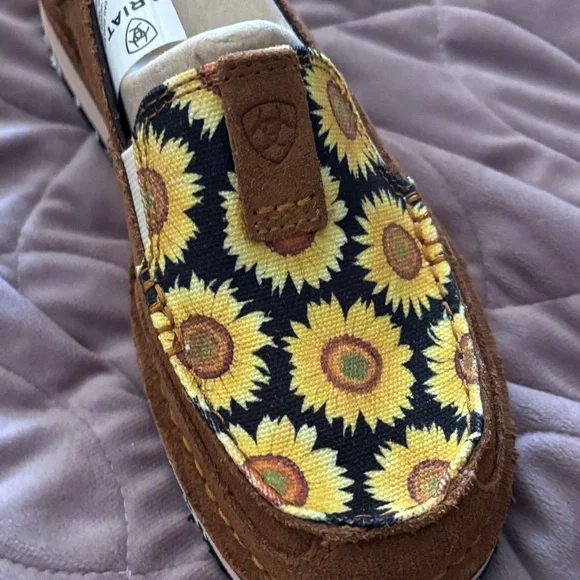 Ariat womens Brown Sunflower Moccasins - Picture 5 of 6